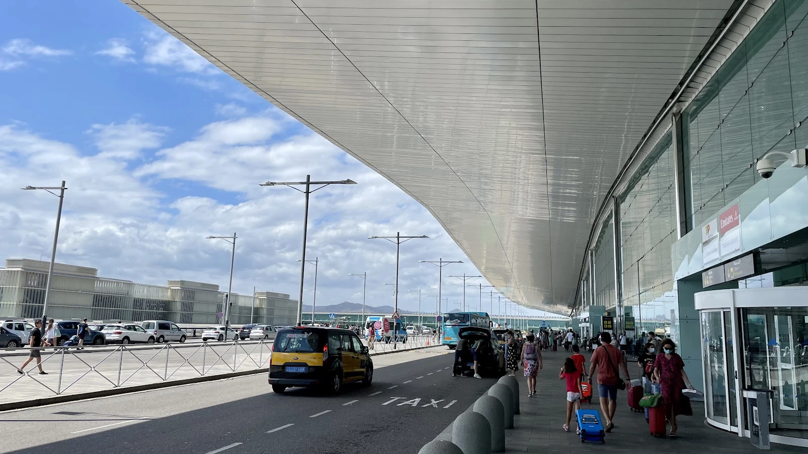 Transportlīdzekļu atgriešanas zona Barselonas El Prat lidostas Terminālī 1