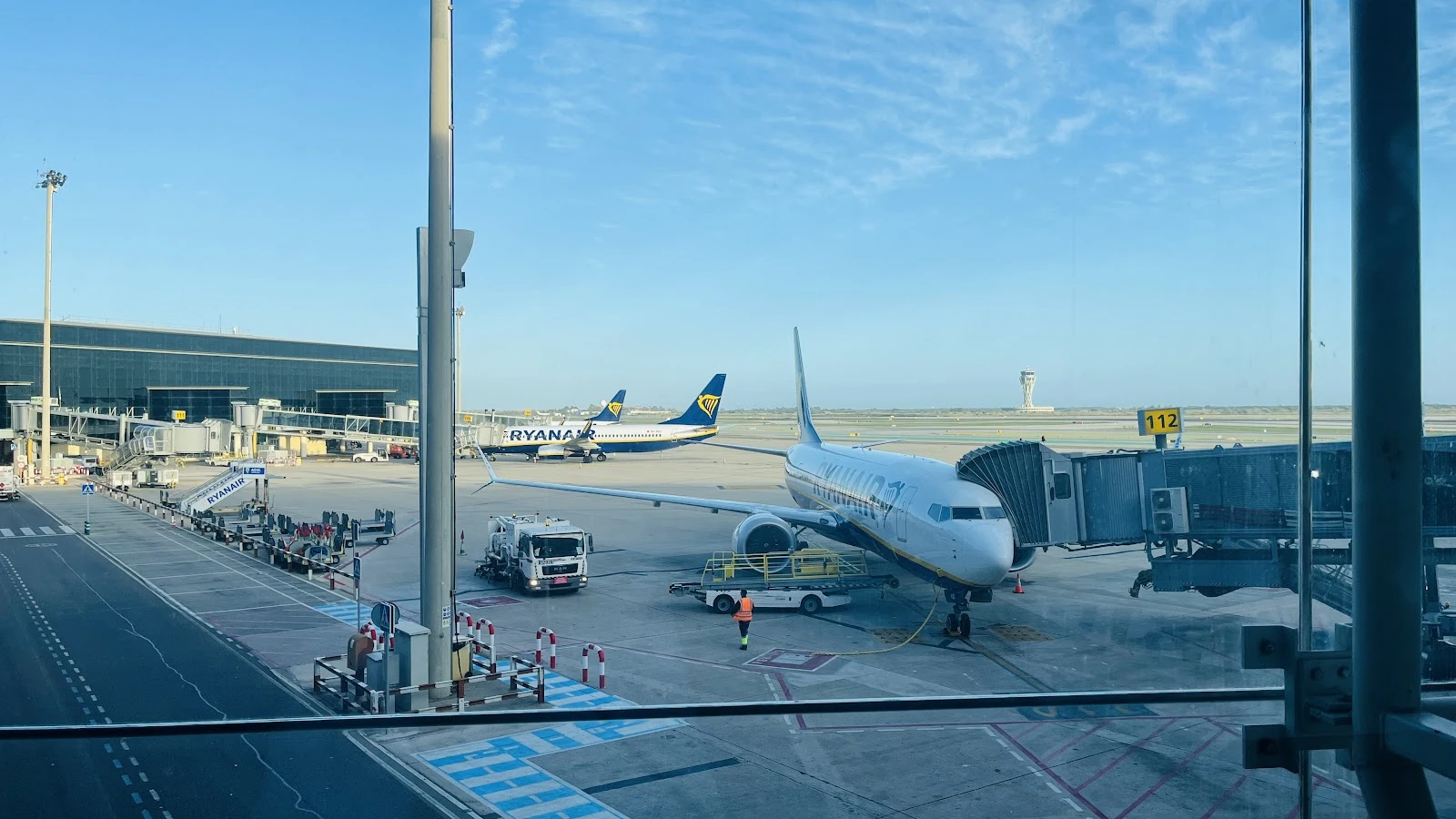 Automobiļu nomas letes norādes Barselonas lidostas ierašanās zālē